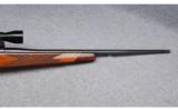 Weatherby W. Germany Mark V Rifle in .300 Wby Mag - 4 of 9
