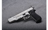 Sig Sauer P220S - 1 of 2