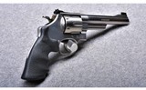Smith & Wesson 657-3~41 Magnum - 2 of 4