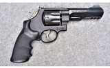 Smith & Wesson Model 327 TRR8 Performance Center .357 Magnum - 4 of 4