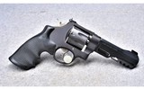 Smith & Wesson Model 327 TRR8 Performance Center .357 Magnum - 2 of 4