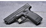 Springfield Armory XD-40~.40 S&W - 1 of 4