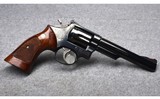 Smith & Wesson 19-4~.357 Magnum - 2 of 4