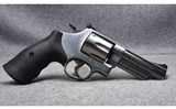 Smith & Wesson 629-5~.44 Magnum - 2 of 4