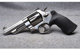Smith & Wesson 629-5~.44 Magnum - 1 of 4