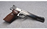 Smith & Wesson Model 41 [New Model]~.22 Long Rifle - 2 of 2