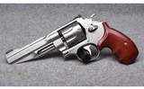 Smith & Wesson Performance Center Model 627-5~.357 Magnum/.38 Special - 1 of 2