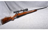 Weatherby Mark V~.300 Weatherby Magnum - 4 of 6