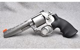 Smith & Wesson Performance Center 686-6~.357 Magnum - 1 of 2