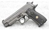 Sig Sauer P226 .40S&W - 1 of 2