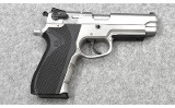 Smith & Wesson~ 5903TSW Tactical~ 9mm Luger