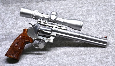 Smith & Wesson~ 629-6 Classic DX~ .44 Magnum
