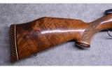 Weatherby ~ Model Mark V ~ .270 Weatherby Magnum - 3 of 14