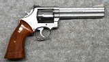 Smith & Wesson ~ Model 686 ~ .357 Magnum - 1 of 2