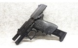 Heckler & Koch ~ USP Compact ~ .40 S&W - 4 of 5