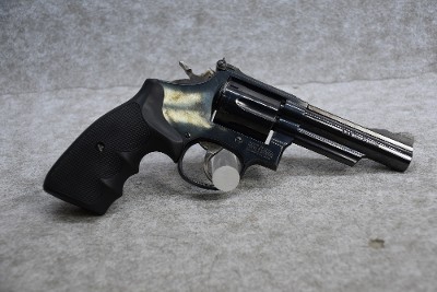 Smith & Wesson ~ Model 19-7 ~ .357 Magnum - Image 1 of 5