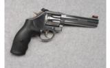 Smith & Wesson Model 617-6 K-22 Masterpiece Stainless .22 LR Revolver - 1 of 6