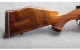 Weatherby Mark V .300 Magnum - 3 of 9