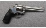 Smith & Wesson 629-6 Classic .44 Magnum - 1 of 2