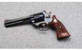 Smith & Wesson 586 .357 Magnum - 2 of 2