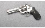 Smith & Wesson 629-8 Classic .44 Magnum - 2 of 2