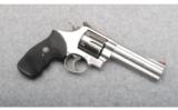 Smith & Wesson 629-8 Classic .44 Magnum - 1 of 2