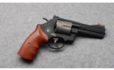 Smith & Wesson 329PD .44 Magnum - 1 of 4