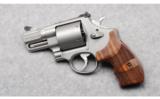 Smith & Wesson 629-6 Performance Center .44 Magnum - 2 of 4