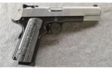 Dan Wesson ~ Silverback ~ .45 ACP. - 1 of 3