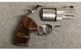 Smith & Wesson ~ 627-5 Performance Center ~ .357 Magnum - 1 of 4