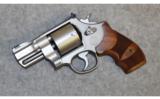Smith & Wesson ~ 627-5 Performance Center ~ .357 Magnum - 2 of 4
