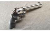 Smith & Wesson ~ 629-5 ~ .44 Mag ~ In Case - 1 of 3
