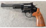 Smith & Wesson ~ 29-10 ~ .44 Mag ~ ANIB With Display Case. - 3 of 3