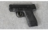 Smith & Wesson ~ M&P9 Shield M2.0 ~ 9 MM - 2 of 3