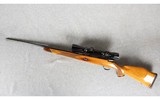 Weatherby ~ Mark V Deluxe ~ .300 Wby Mag - 12 of 13