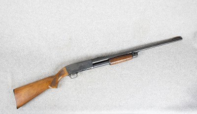 Ithaca ~ Model 37 Featherweight (smoothbore Deer Slayer barrel) ~ 12 Gauge