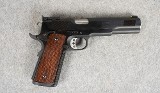 Les Baer Custom ~ 1911 Ultimate Master ~ .45 ACP - 1 of 7