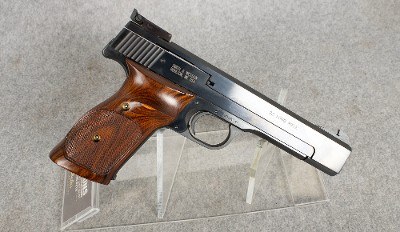 Smith & Wesson ~ 41 ~ .22 LR - Image 1 of 6