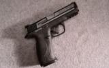 Smith and Wesson, Model M&P, .40 S&W - 1 of 1