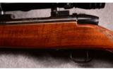 Weatherby, Model MK V Deluxe, .300 WBY Magnum - 6 of 9