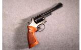 Smith and Wesson Model 19-5 .357 Mag - 1 of 2