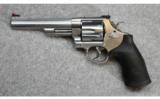 Smith and Wesson, Model 629-6 SS, .44 Magnum - 2 of 2