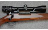 Weatherby, Model Mark V Deluxe, 7 MM Weatherby Magnum - 2 of 7