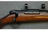 Weatherby, Model Mark V Deluxe, .300 Weatherby Magnum - 2 of 7