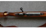 Weatherby, Model Mark V Deluxe, .300 Weatherby Magnum - 3 of 7