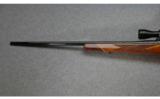 Weatherby, Model Mark V Deluxe, .300 Weatherby Magnum - 6 of 7
