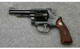 Smith and Wesson, Model .22/.32 Hand Ejector Model of 1953 .22/.32 Kit Gun Airweight, .22 Long Rifle - 2 of 2