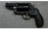 Smith and Wesson, Model Governor Revolver, .45 Long Colt / 45 ACP / .410 Bore - 2 of 2