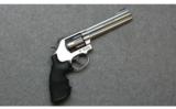 Smith & Wesson, Model 617-6 K22 Masterpiece Stainless Revolver, .22 Long Rifle - 1 of 2