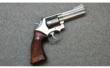 Smith and Wesson, Model 686 Revolver, .357 Smith and Wesson Magnum - 1 of 2